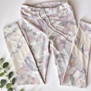 Free People Movement Women's Camo Leggings Size Small Cream Pink